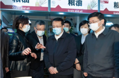 上海市委副书记、代市长龚正一行实地调研民生保障工作，追溯云“安心检”食